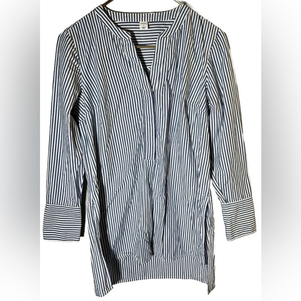 Old Navy Long Sleeve V-neck 2 Button Blouse Striped Women's Small Shirt Blue